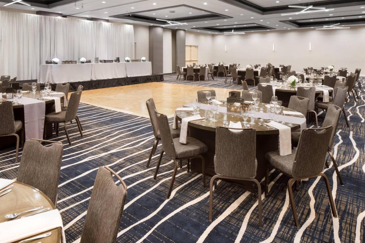 Delta Hotels By Marriott Minneapolis Northeast Екстериор снимка