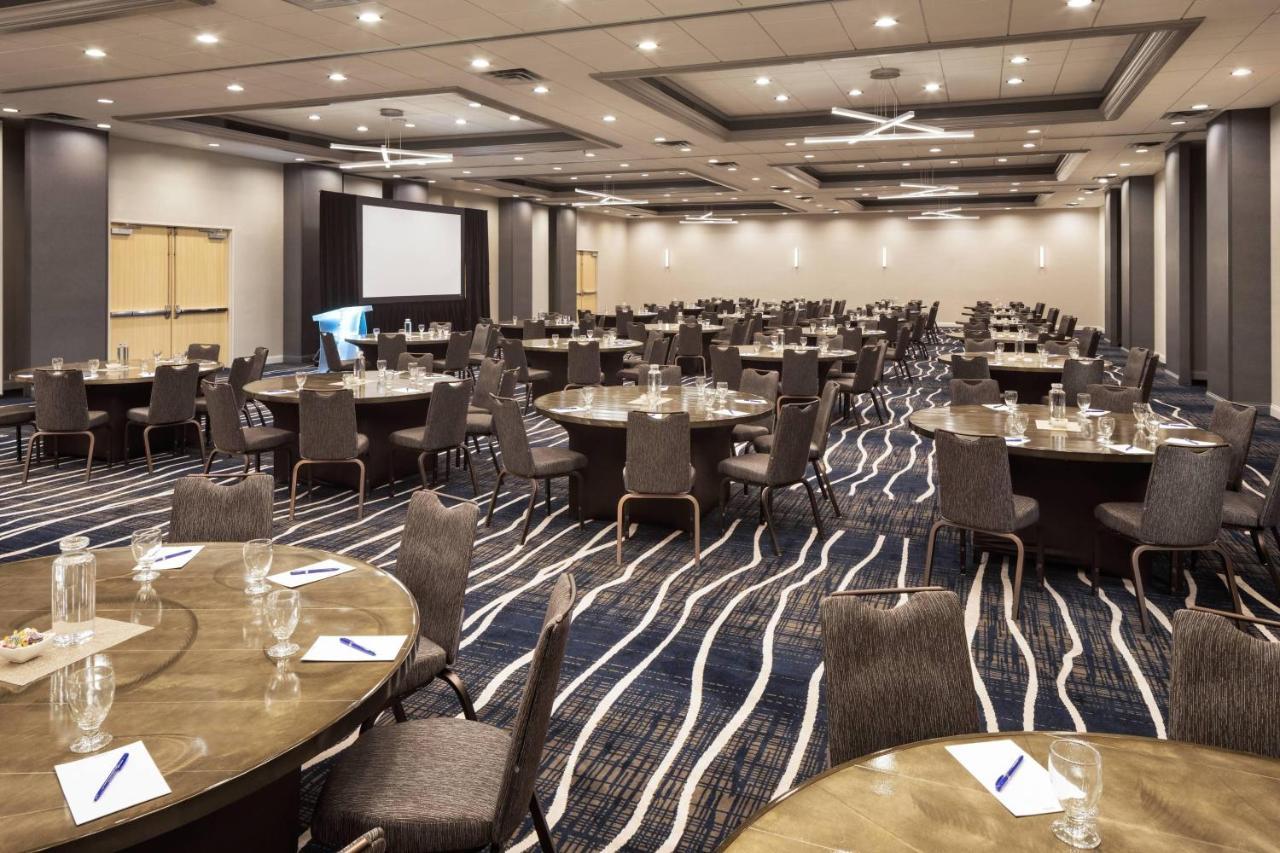 Delta Hotels By Marriott Minneapolis Northeast Екстериор снимка