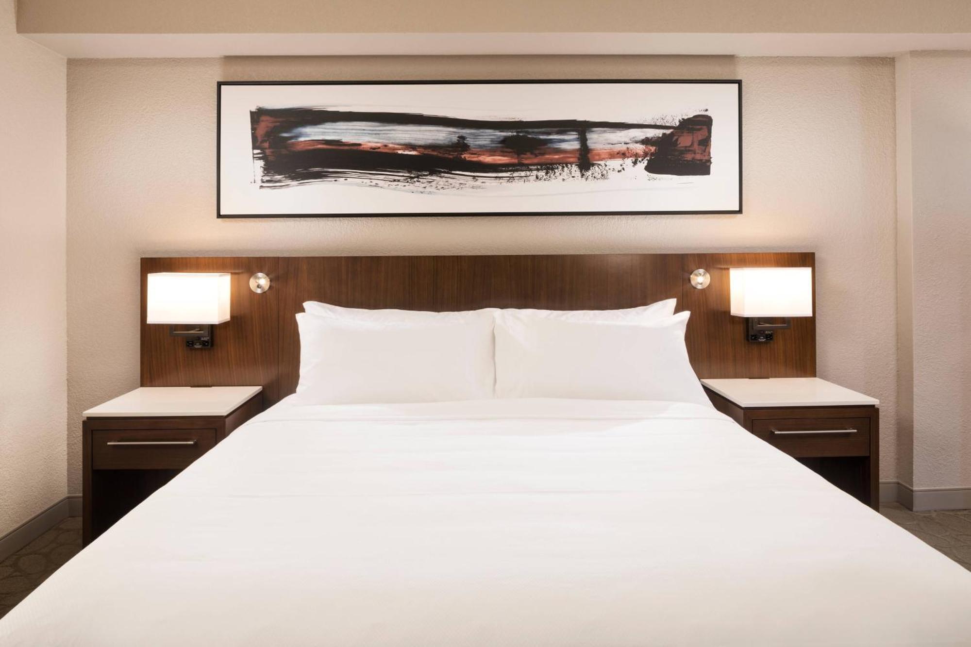 Delta Hotels By Marriott Minneapolis Northeast Екстериор снимка