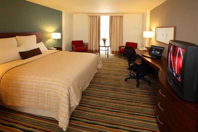 Delta Hotels By Marriott Minneapolis Northeast Стая снимка