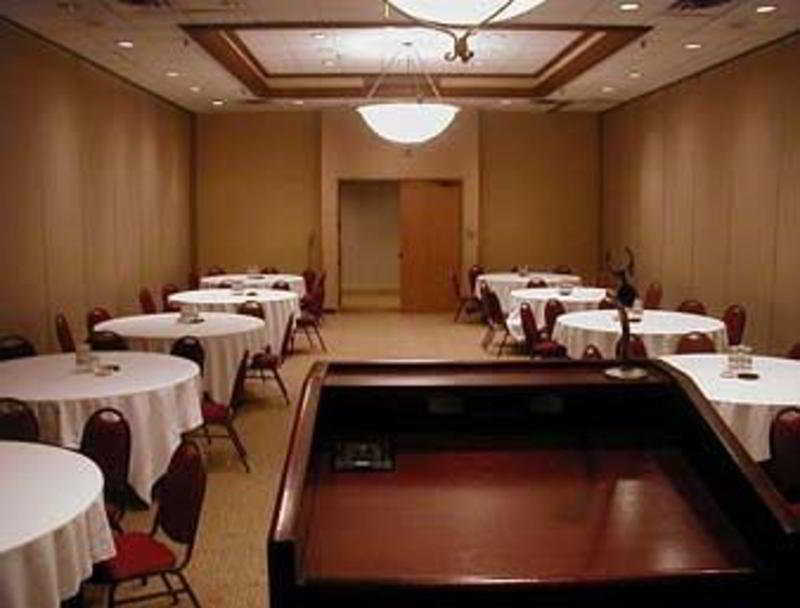 Delta Hotels By Marriott Minneapolis Northeast Ресторант снимка