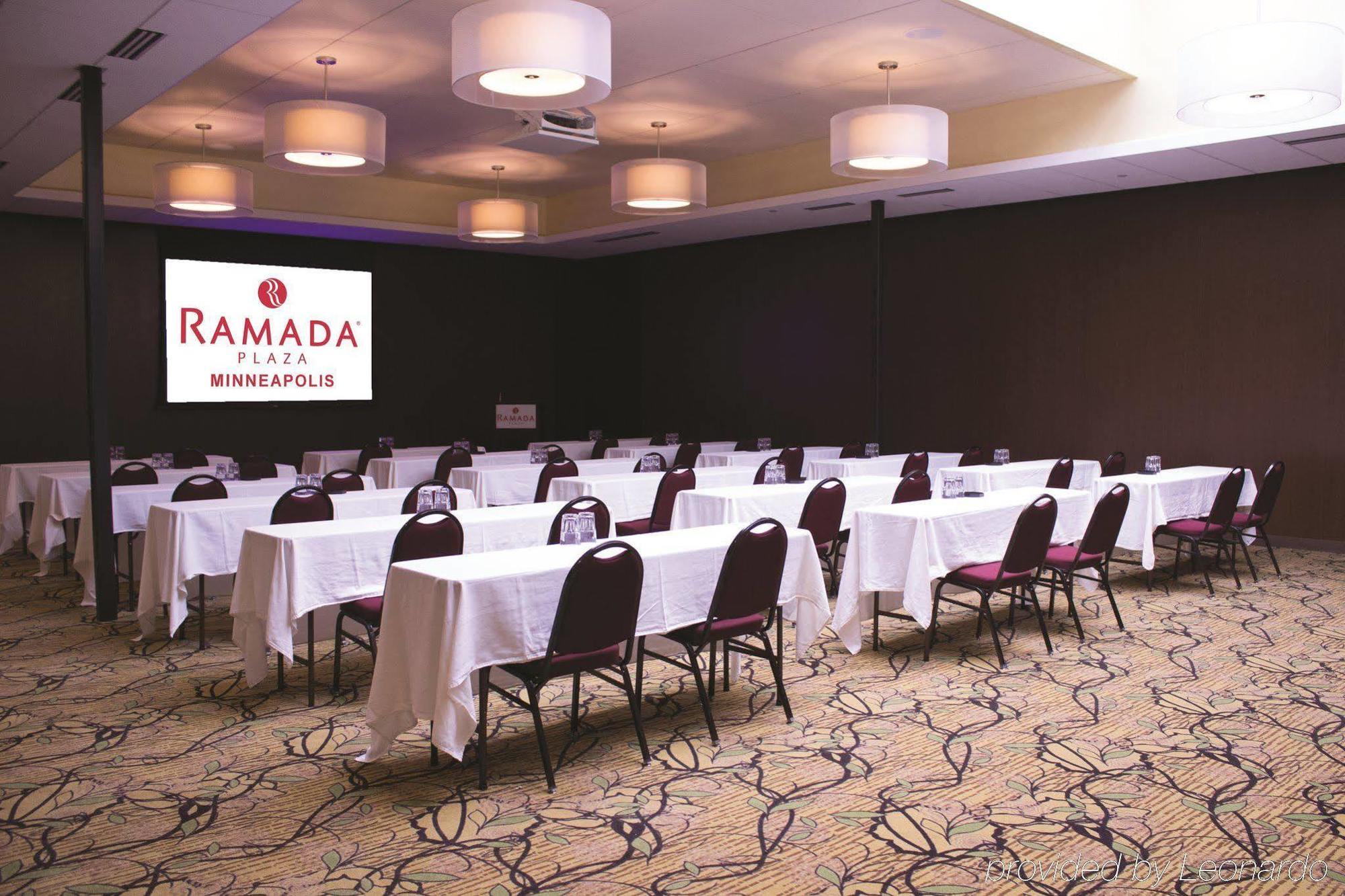 Delta Hotels By Marriott Minneapolis Northeast Екстериор снимка